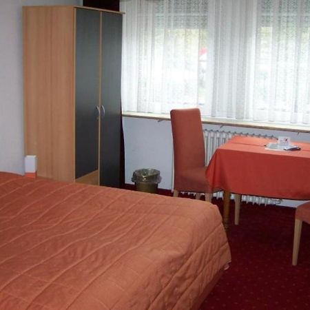 Hotel Am Ufer Trewir Zewnętrze zdjęcie