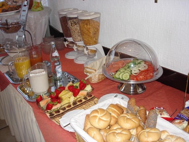 Hotel Am Ufer Trewir Zewnętrze zdjęcie