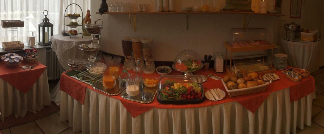 Hotel Am Ufer Trewir Zewnętrze zdjęcie